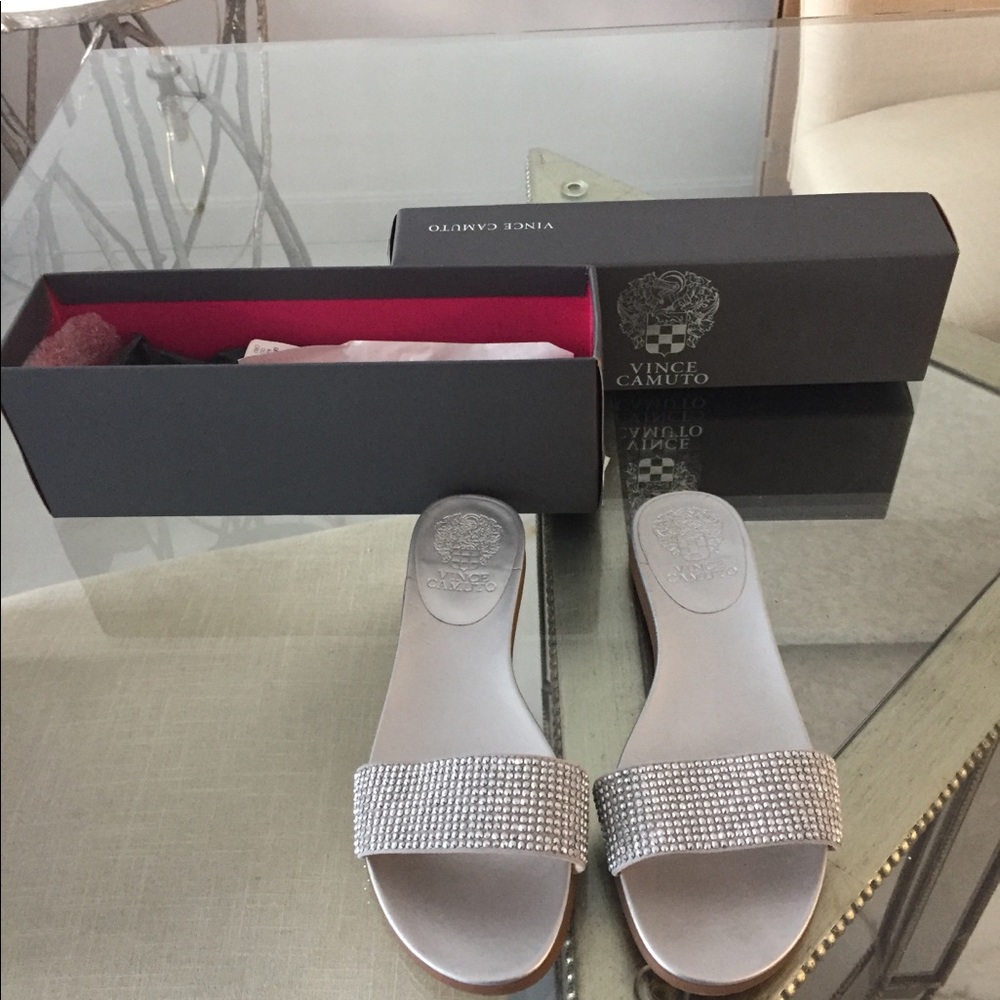 Vince Camuto slides